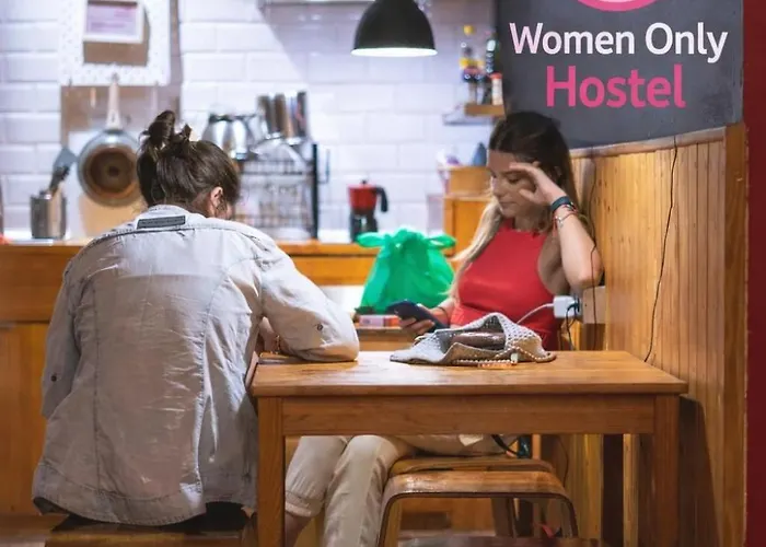 Buba House - Women Only Hostel Barcelona